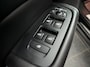 Volvo XC60 2.0 B5 Momentum Business | Trekhaak | Leder | Stoel & stuurverwarming | Camera | Standkachel | Pilot Assist |