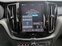 Volvo XC60 2.0 B5 Momentum Business | Trekhaak | Leder | Stoel & stuurverwarming | Camera | Standkachel | Pilot Assist |