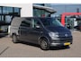 Volkswagen Transporter 2.0 TDI L2H1 DC Highline 110PK / 75kW, NL auto, nieuw door ons geleverd en onderhouden, adaptieve cruise control (ACC), verwarmbare voorruit, LED koplampen, dubbele cabine met 5 zitplaatsen, navigatie, airco, DAB+, parkeersensoren voor en achter (PDC), elektrisch verstel-, verwarm- en inklapbare buitenspiegels, glas look, achterdeuren met ruiten, lat om lat laadvloer, trekhaak, 17" LMV, licht en zichtpakket, grootlichtassistent (Light Assist) etc.etc.