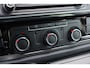 Volkswagen Transporter 2.0 TDI L2H1 DC Highline 110PK / 75kW, NL auto, nieuw door ons geleverd en onderhouden, adaptieve cruise control (ACC), verwarmbare voorruit, LED koplampen, dubbele cabine met 5 zitplaatsen, navigatie, airco, DAB+, parkeersensoren voor en achter (PDC), elektrisch verstel-, verwarm- en inklapbare buitenspiegels, glas look, achterdeuren met ruiten, lat om lat laadvloer, trekhaak, 17" LMV, licht en zichtpakket, grootlichtassistent (Light Assist) etc.etc.