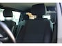 Volkswagen Transporter 2.0 TDI L2H1 DC Highline 110PK / 75kW, NL auto, nieuw door ons geleverd en onderhouden, adaptieve cruise control (ACC), verwarmbare voorruit, LED koplampen, dubbele cabine met 5 zitplaatsen, navigatie, airco, DAB+, parkeersensoren voor en achter (PDC), elektrisch verstel-, verwarm- en inklapbare buitenspiegels, glas look, achterdeuren met ruiten, lat om lat laadvloer, trekhaak, 17" LMV, licht en zichtpakket, grootlichtassistent (Light Assist) etc.etc.