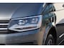 Volkswagen Transporter 2.0 TDI L2H1 DC Highline 110PK / 75kW, NL auto, nieuw door ons geleverd en onderhouden, adaptieve cruise control (ACC), verwarmbare voorruit, LED koplampen, dubbele cabine met 5 zitplaatsen, navigatie, airco, DAB+, parkeersensoren voor en achter (PDC), elektrisch verstel-, verwarm- en inklapbare buitenspiegels, glas look, achterdeuren met ruiten, lat om lat laadvloer, trekhaak, 17" LMV, licht en zichtpakket, grootlichtassistent (Light Assist) etc.etc.