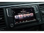 Volkswagen Transporter 2.0 TDI L2H1 DC Highline 110PK / 75kW, NL auto, nieuw door ons geleverd en onderhouden, adaptieve cruise control (ACC), verwarmbare voorruit, LED koplampen, dubbele cabine met 5 zitplaatsen, navigatie, airco, DAB+, parkeersensoren voor en achter (PDC), elektrisch verstel-, verwarm- en inklapbare buitenspiegels, glas look, achterdeuren met ruiten, lat om lat laadvloer, trekhaak, 17" LMV, licht en zichtpakket, grootlichtassistent (Light Assist) etc.etc.