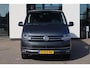 Volkswagen Transporter 2.0 TDI L2H1 DC Highline 110PK / 75kW, NL auto, nieuw door ons geleverd en onderhouden, adaptieve cruise control (ACC), verwarmbare voorruit, LED koplampen, dubbele cabine met 5 zitplaatsen, navigatie, airco, DAB+, parkeersensoren voor en achter (PDC), elektrisch verstel-, verwarm- en inklapbare buitenspiegels, glas look, achterdeuren met ruiten, lat om lat laadvloer, trekhaak, 17" LMV, licht en zichtpakket, grootlichtassistent (Light Assist) etc.etc.