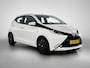 Toyota Aygo 1.0 VVT-i x-play | Navigatie | Airco | Achteruitrijcamera | Elektrische ramen voor | Elektrisch verstelbare buitenspiegels |