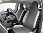 Toyota Aygo 1.0 VVT-i x-play | Navigatie | Airco | Achteruitrijcamera | Elektrische ramen voor | Elektrisch verstelbare buitenspiegels |