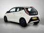 Toyota Aygo 1.0 VVT-i x-play | Navigatie | Airco | Achteruitrijcamera | Elektrische ramen voor | Elektrisch verstelbare buitenspiegels |