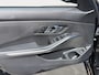 BMW 3-Serie Touring 330e M-Sport Volleder | SoH 94% | 360 camera | Panoramadak | Cruise control adaptief | Verwarmd stuurwiel en stoelen |