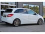 Mercedes-Benz B-klasse 180 Ambition Bi Xenon Stoelverwarming 18Inch
