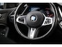 BMW 1-Serie 118i M-Sport Executive Edition Misano Blau | 1e eig. | Stoelverwarming | Keyless Entry | Live Cockpit Professional | Stuurverwarming