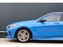 BMW 1-Serie 118i M-Sport Executive Edition Misano Blau | 1e eig. | Stoelverwarming | Keyless Entry | Live Cockpit Professional | Stuurverwarming