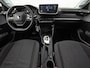 Peugeot 208 1.2 Hybrid 110 e-DCS6 Sport Style Automaat (APPLE CARPLAY, GROOT NAVI, PARKEERSENSOREN, SPORTSTOELEN, CRUISE, LANE ASSIST, NIEUWSTAAT)