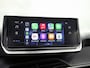 Peugeot 208 1.2 Hybrid 110 e-DCS6 Sport Style Automaat (APPLE CARPLAY, GROOT NAVI, PARKEERSENSOREN, SPORTSTOELEN, CRUISE, LANE ASSIST, NIEUWSTAAT)