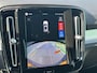 Volvo XC40 2.0 B4 Plus Dark Mild hybrid, Automaat, Trekhaak semi elektrisch, Stoelverwarming, Stuurverwarming, Parkeercamera. 19 inch wielen met all-season banden