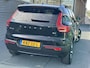 Volvo XC40 2.0 B4 Plus Dark Mild hybrid, Automaat, Trekhaak semi elektrisch, Stoelverwarming, Stuurverwarming, Parkeercamera. 19 inch wielen met all-season banden