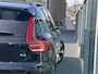 Volvo XC40 2.0 B4 Plus Dark Mild hybrid, Automaat, Trekhaak semi elektrisch, Stoelverwarming, Stuurverwarming, Parkeercamera. 19 inch wielen met all-season banden