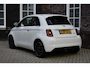 Fiat 500e 42KWh La Prima 3+1 /95,8% SOH/ Panoramadak/Leer/Active cruise control/Stoelverwarming/JBL Speakers/17"lmv Wij zijn op afspraak geopend! Graag bellen voor uw komst.