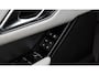 Land Rover Range Rover Velar 2.0 P400e R-Dynamic SE | Stoelventilatie | Meridian | Panoramadak | Black Exterior Pack | Matrix LED