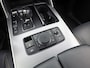 Mazda CX-60 2.5 e-SkyActiv PHEV Takumi 328Pk Automaat (PANORAMADAK, HEAD-UP DISPLAY, STOELKOELING/VERWARMING, BOSE, 360 CAMERA, TREKHAAK, KEYLESS, SFEERVERLICHTING, ADAPTIVE CRUISE, STUURWIEL VERWARMD, NIEUWE APK, NIEUWSTAAT)