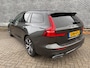 Volvo V60 2.0 T6 Recharge AWD R-Design | Trekhaak | Harman Kardon Audio | Achteruitrijcamera | Parkeersensoren | Privacy Glas | Stoelverwarming | Cruise Control | Navigatie