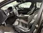 Volvo V60 2.0 T6 Recharge AWD R-Design | Trekhaak | Harman Kardon Audio | Achteruitrijcamera | Parkeersensoren | Privacy Glas | Stoelverwarming | Cruise Control | Navigatie