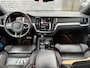 Volvo V60 2.0 T6 Recharge AWD R-Design | Trekhaak | Harman Kardon Audio | Achteruitrijcamera | Parkeersensoren | Privacy Glas | Stoelverwarming | Cruise Control | Navigatie