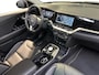 Kia Niro EV e-Niro ExecutiveLine 64 kWh | Warmtepomp | Trekhaak Afneembaar + 13-Polige Stekker | Elektrisch verstelbare Voorstoelen | Bestuurdersstoel + Geheugen | Elektrisch Bedienbaar Schuif / Kanteldak | Stoelverwarming + Stoelkoeling | Stuurverwarming | JBL Geluidsinstallatie | Parkeersensoren Voor + Achter | Licht + Regensensor | Cruise Control Adaptief | Dodehoekdetectie