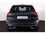 Volvo XC60 T6 Recharge AWD Plus Dark - Panorama/schuifdak - IntelliSafe Assist & Surround - 360º Camera - Harman Kardon audio - Verwarmde voorstoelen, stuur & achterbank - Parkeersensoren voor & achter - Elektr. bedienb. voorstoelen met geheugen - Head up display - Draadloze tel. lader - Inklapbare trekhaak - 19'' LMV