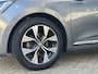 Renault Clio V TCe 90 Evolution | Parkeersensoren achter | Apple Carplay/Android Auto | Lichtmetalen velgen | lage kilometerstand! | Easylink navigatiesysteem |