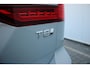 Volvo V60 T8 Plug-in hybrid AWD Ultra Dark | Panoramadak | Trekhaak | 360 graden camera | Head-up display | Verwarmbare voorstoelen, achterbank en stuurwiel | Premium audio by Harman Kardon