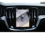 Volvo V60 T8 Plug-in hybrid AWD Ultra Dark | Panoramadak | Trekhaak | 360 graden camera | Head-up display | Verwarmbare voorstoelen, achterbank en stuurwiel | Premium audio by Harman Kardon