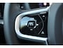 Volvo V60 T8 Plug-in hybrid AWD Ultra Dark | Panoramadak | Trekhaak | 360 graden camera | Head-up display | Verwarmbare voorstoelen, achterbank en stuurwiel | Premium audio by Harman Kardon