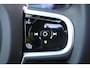 Volvo V60 T8 Plug-in hybrid AWD Ultra Dark | Panoramadak | Trekhaak | 360 graden camera | Head-up display | Verwarmbare voorstoelen, achterbank en stuurwiel | Premium audio by Harman Kardon