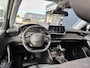 Peugeot 2008 1.2 Turbo 100pk Allure | Parkeercamera | Navigatie | Parkeersensoren |