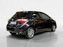 Toyota Yaris 1.5 Hybrid Dynamic | Apple Carplay / Android Auto | Parkeersensoren Voor | Parkeercamera Achter | Lichtsensor + Regensensor | Cruise Control | Rijstrooksensor | 15"Lichtmetalen Velgen