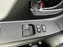 Toyota Yaris 1.5 Hybrid Dynamic | Apple Carplay / Android Auto | Parkeersensoren Voor | Parkeercamera Achter | Lichtsensor + Regensensor | Cruise Control | Rijstrooksensor | 15"Lichtmetalen Velgen