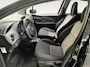 Toyota Yaris 1.5 Hybrid Dynamic | Apple Carplay / Android Auto | Parkeersensoren Voor | Parkeercamera Achter | Lichtsensor + Regensensor | Cruise Control | Rijstrooksensor | 15"Lichtmetalen Velgen