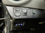 Toyota Yaris 1.5 Hybrid Dynamic | Apple Carplay / Android Auto | Parkeersensoren Voor | Parkeercamera Achter | Lichtsensor + Regensensor | Cruise Control | Rijstrooksensor | 15"Lichtmetalen Velgen