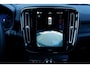 Volvo EX40 Single Motor Extended Range Plus 82 kWh | Trekhaak | Verwarmbare voorstoelen en stuurwiel | Premium audio by Harman Kardon | Keyless | Adaptieve cruise control Warmtepomp