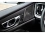 Volvo V60 2.0 T6 Plug-in hybrid AWD Ultra Dark | Schuif-/kanteldak | Head Up Display | Donker Glas | Sportstoelen | Power Seats | Harman Kardon |