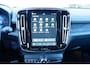Volvo EX40 Single Motor Extended Range Core 82 kWh Adaptieve Cruise Control | Pilot Assist | BLIS Dodehoekdetectie | 4-voudig verstelbare lendensteun | 19 inch lichtmetalen velgen | All-season banden | 360 graden rondomzicht camera | Alarm klasse 3 | Google Maps & Infotainment