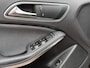 Mercedes-Benz GLA 180 | Business Solution + Ltd | Pano | Stoelverwarming | Camera | Keyless