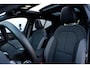 Volvo XC40 Single Motor Extended Range Ultimate 82 kWh | Trekhaak | Panoramadak | Verwarmbare voorstoelen, voorruit en stuurwiel | Adaptieve cruise control | Premium audio by Harman Kardon | Apple carplay/Android auto