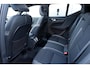 Volvo XC40 Single Motor Extended Range Ultimate 82 kWh | Trekhaak | Panoramadak | Verwarmbare voorstoelen, voorruit en stuurwiel | Adaptieve cruise control | Premium audio by Harman Kardon | Apple carplay/Android auto
