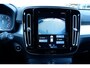 Volvo XC40 2.0 T4 Momentum | Trekhaak | Verwarmbare voorstoelen, voorruit en  stuurwiel | Adaptieve cruise control | Premium audio by Harman Kardon | Apple carplay/Android auto