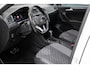 Volkswagen Tiguan 1.5 TSI 150pk R-Line | Carplay | Sfeerverlichting | Blind-Spot | Zwart optiek | Adaptive cruise