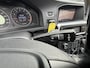 Volvo S60 BWJ 2011 2.0T 203 PK Intro Edition AUTOMAAT | ADAPTIVE CRUISE | BLIS | VOL LEDER | STOELVERW. | TREKHAAK | NAVI | BLUETOOTH | PDC | ALL SEASON BANDEN | NETTE AUTO