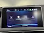 Peugeot 3008 1.2 PureTech Executive/ D-Riem verv: 96.000 KM!/ Apple + Android/ Trekhaak/ Lane-Assist./ Navi/ Clima/ Cruise/ Elek. pakket/ Isofix/ Bluetooth/ Armsteun/ Multi. LEDER. Stuur/ 17'' LMV/ Mistl./ PDC.