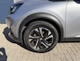 Peugeot 2008 1.2 Turbo 130PK Allure Pack | Automaat | Trekhaak 1200 KG | Navigatie | 3D Virtual Cockpit | LED Verlichting | Half Lederen Bekleding | Keyless Start | Climate Control | Cruise Control | 17 Inch Lichtmetalen Velgen |