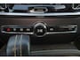 Volvo S60 T6 AWD Twin Engine R-Design - Panoramisch schuif-/kanteldak - Head-up display - IntelliSafe Assist & Surround - 360º camera - Harman Kardon - Elektr. verstelbare bestuurdersstoel met geheugen - Full LED verlichting meedraaiende koplampen - Schakelflippers - Verwarmbare voorstoelen, achterbank en stuurwiel - Inklapbare trekhaak - Getinte ruiten v.a. de B-stijl - 19 inch LMV